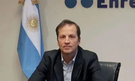 Néstor Marcelo Lamboglia renunció este lunes a la presidencia del Ente Nacional Regulador del Gas y la Electricidad (ENRGE) a semanas de haber tomado posesión del cargo. Néstor Marcelo Lamboglia renunció este lunes a la presidencia del Ente Nacional Regulador del Gas y la Electricidad (ENRGE) a semanas de haber tomado posesión del cargo.