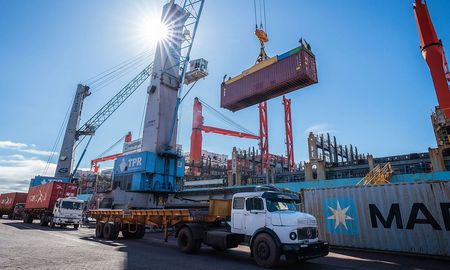 “Este desempeño confirma que la logística santafesina se ha convertido en una herramienta central para el desarrollo productivo y para la inserción de nuestra economía en el comercio exterior”, remarcó el ministro Gustavo Puccini. “Este desempeño confirma que la logística santafesina se ha convertido en una herramienta central para el desarrollo productivo y para la inserción de nuestra economía en el comercio exterior”, remarcó el ministro Gustavo Puccini.