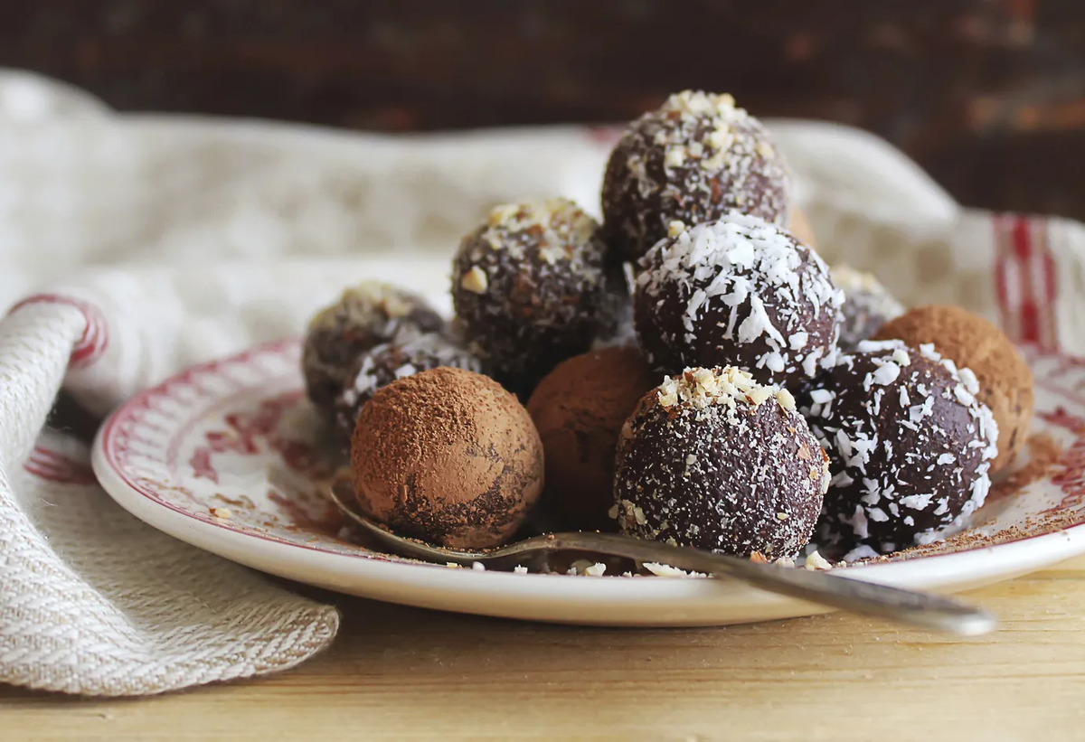 Cómo hacer trufas de chocolate y dulce de leche