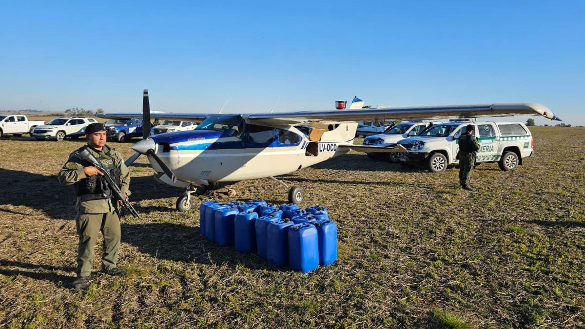 Desde Vera a Villa Elosía, las avionetas con cocaína siguen aterrizando en la provincia de Santa Fe. Desde Vera a Villa Elosía, las avionetas con cocaína siguen aterrizando en la provincia de Santa Fe.