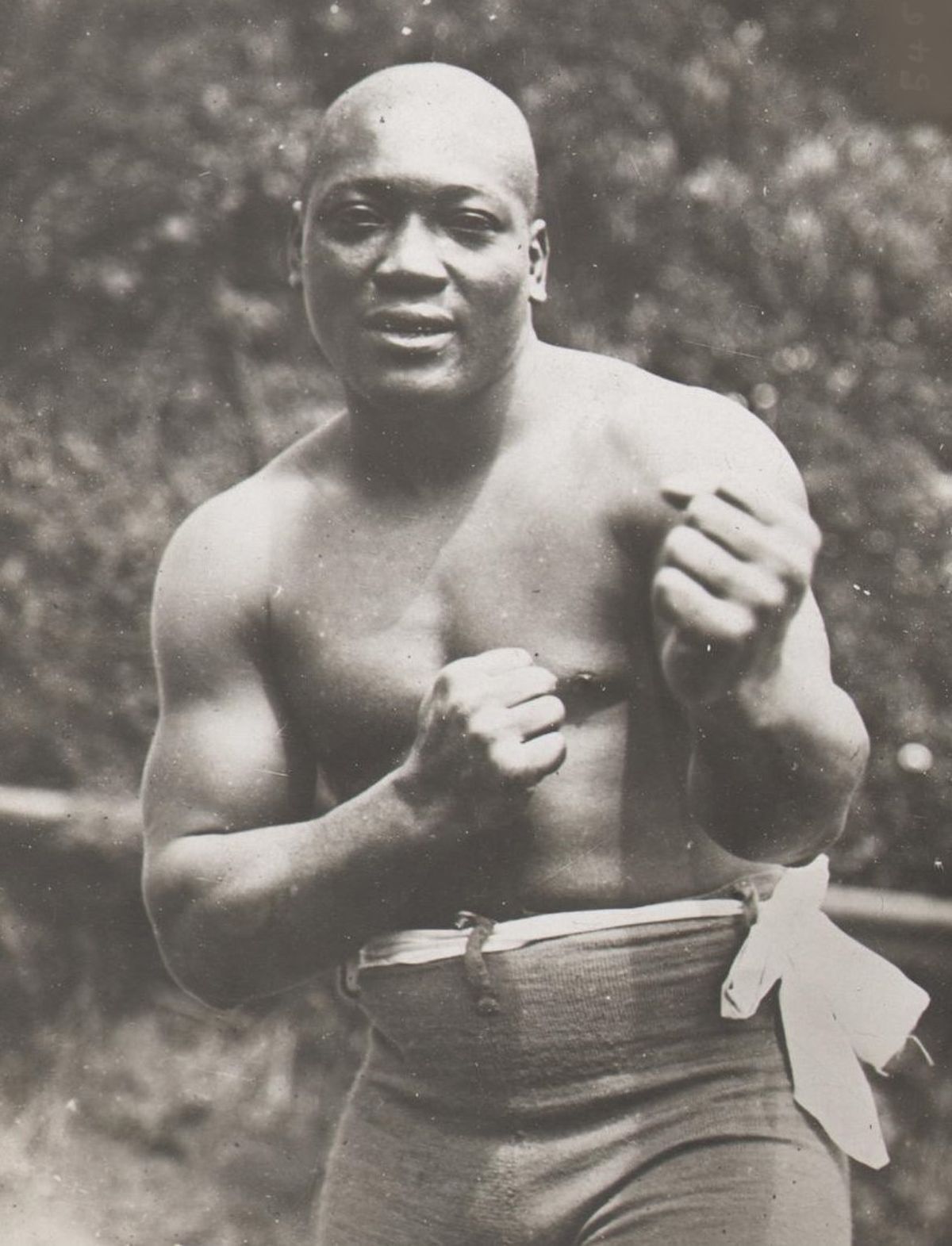 Jack Johnson es considerado como uno de los mejores pesados de la historia. Jack Johnson es considerado como uno de los mejores pesados de la historia.