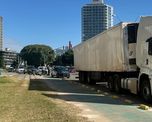 El accidente ocurrió en inmediaciones de avenida Alem y Marcial Candioti de Santa Fe. El accidente ocurrió en inmediaciones de avenida Alem y Marcial Candioti de Santa Fe.
