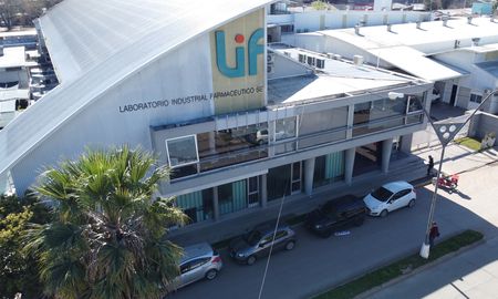 Respecto a la cartilla de productos farmacéuticos, el LIF produce actualmente 45 especialidades medicinales. Respecto a la cartilla de productos farmacéuticos, el LIF produce actualmente 45 especialidades medicinales.