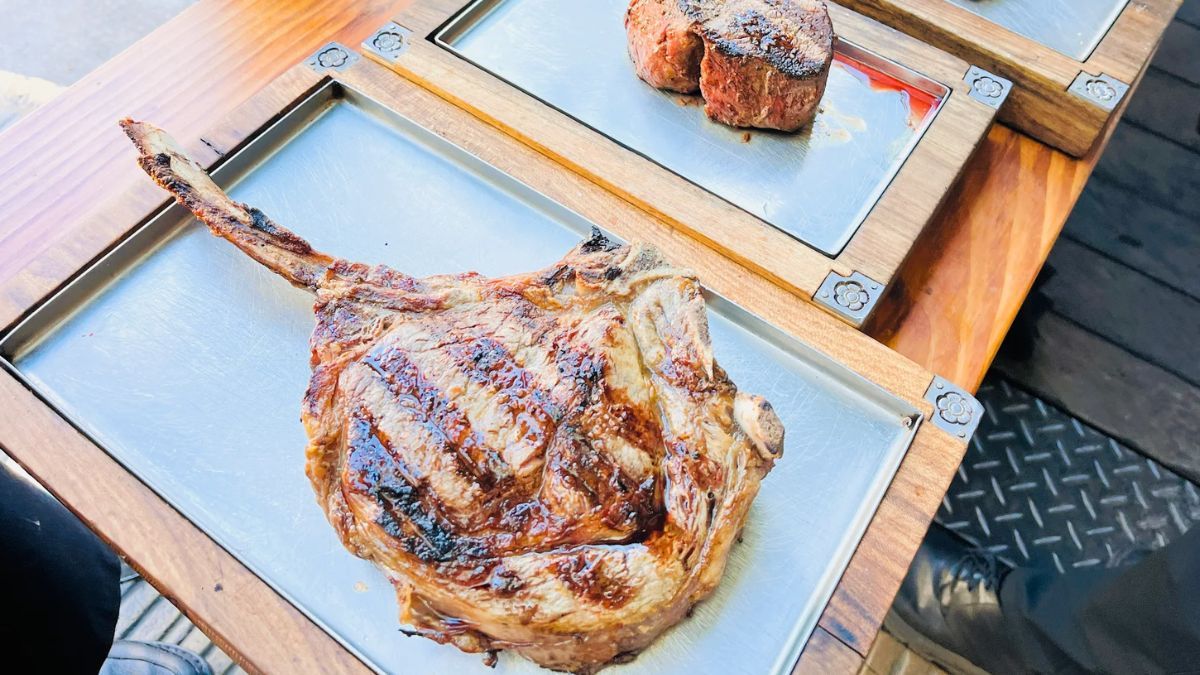 El  precio del&nbsp;entrecot&nbsp;en Don Julio es de&nbsp;$97.000.