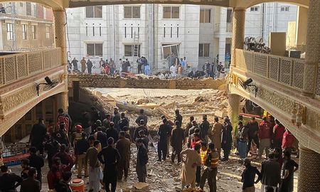 Las impactantes imágenes del ataque a una mezquita de Pakistán. Las impactantes imágenes del ataque a una mezquita de Pakistán.
