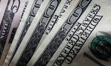 El dólar oficial opera estable en el Banco Nación. El solidario se vende a más de $140. El dólar oficial opera estable en el Banco Nación. El solidario se vende a más de $140.