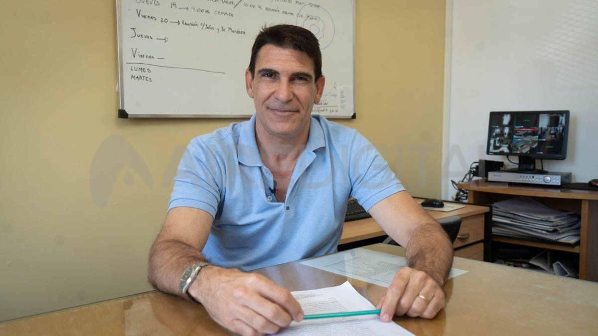 Desde mayo de 2024, el licenciado Pablo Benseñor, kinesiólogo y fisiatra, asumió la dirección del hospital Vera Candioti. Desde mayo de 2024, el licenciado Pablo Benseñor, kinesiólogo y fisiatra, asumió la dirección del hospital Vera Candioti.