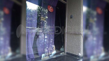 La bibliotecaria sostuvo que la alarma frustró el plan de los autores del hecho