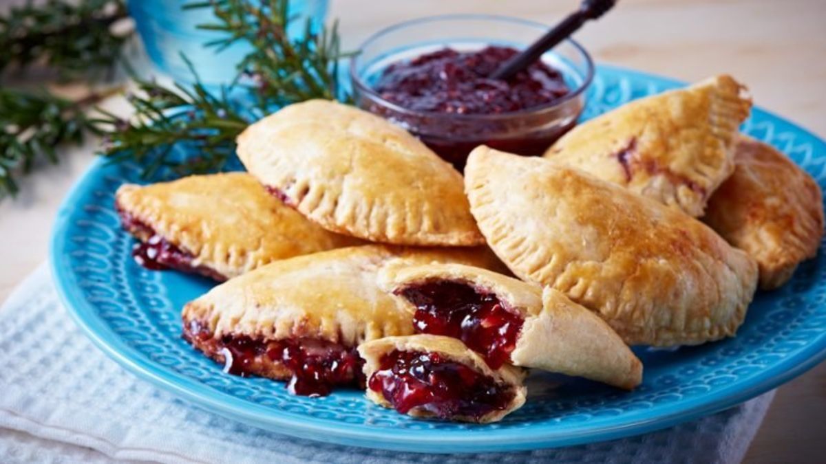 Todos los detalles para hacer empanadas dulces de la mano de Maru Botana.