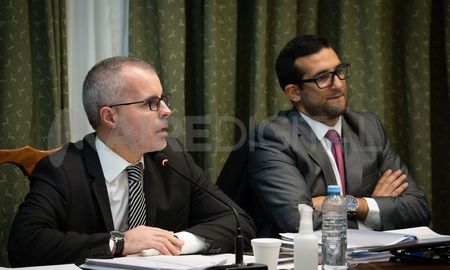 El fiscal Martín Castellano (izquierda) está bajo la mira por haber tardado tres años en avanzar contra la banda del Gordo Perona. El fiscal Martín Castellano (izquierda) está bajo la mira por haber tardado tres años en avanzar contra la banda del Gordo Perona.