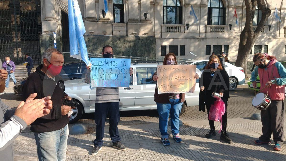 El contador Ovidio López de 49 años y su hermano, el escribano Edgar López de 48 fueron imputados como coautores de una estafa en la causa.