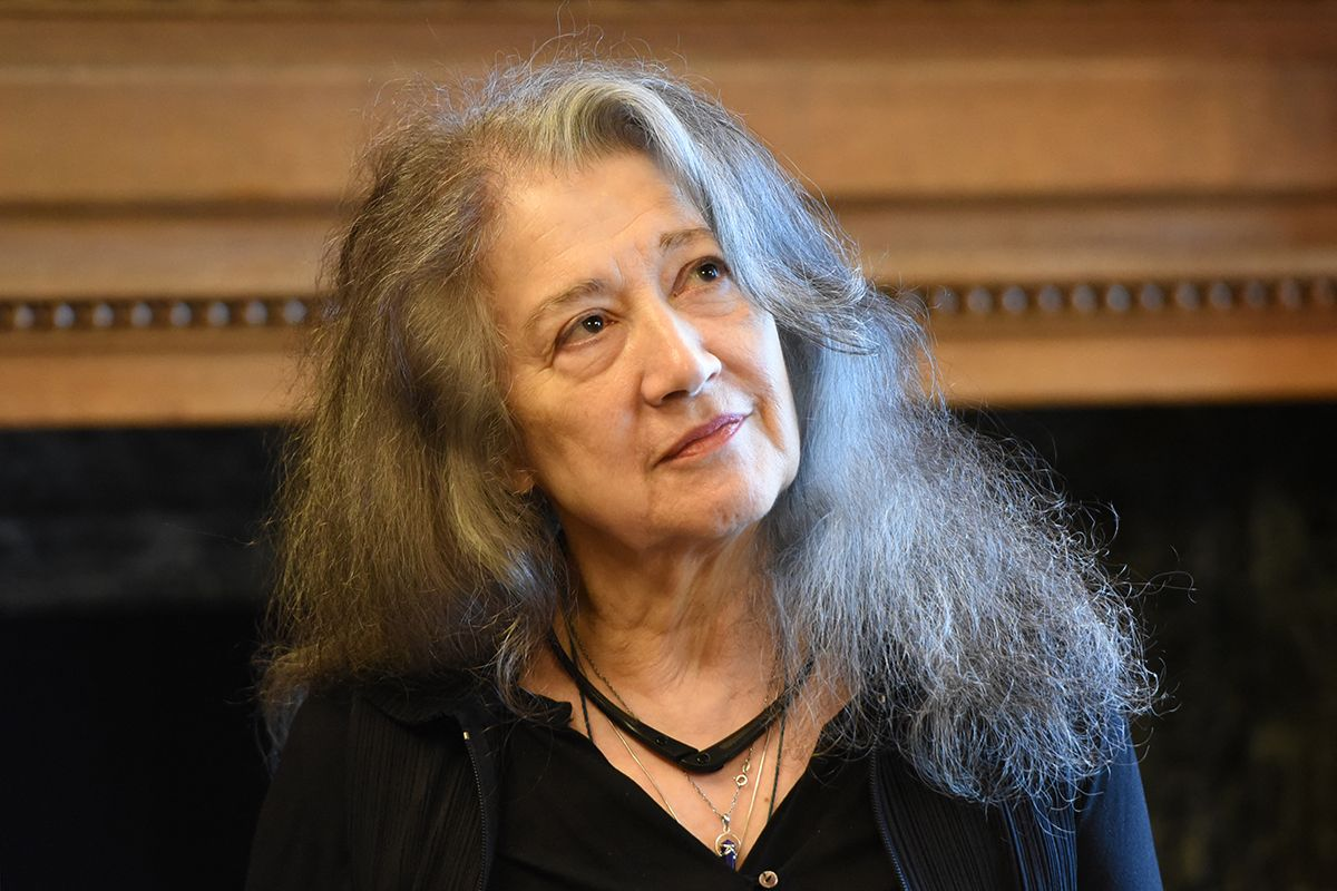 Martha Argerich, la legendaria pianista argentina, disparó contra el gobierno de Javier Milei y su decisión de dar de baja becas a jóvenes músicos. Martha Argerich, la legendaria pianista argentina, disparó contra el gobierno de Javier Milei y su decisión de dar de baja becas a jóvenes músicos.