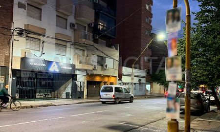 En plena época electoral, la cartelería política invadió las calles de la ciudad. En plena época electoral, la cartelería política invadió las calles de la ciudad.