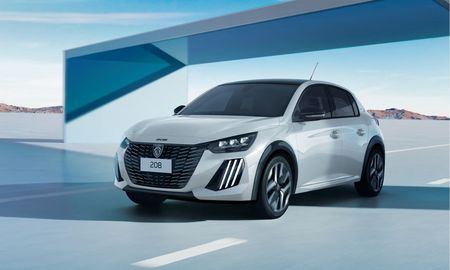 El Peugeot 208 cayó a la quinta posición con 1.279 unidades vendidas, experimentando una baja interanual del 36,4%. El Peugeot 208 cayó a la quinta posición con 1.279 unidades vendidas, experimentando una baja interanual del 36,4%.