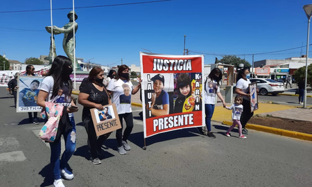 Una mujer y sus dos hijos murieron calcinados y abrazados en su casa, pero el crimen quedó impune Una mujer y sus dos hijos murieron calcinados y abrazados en su casa, pero el crimen quedó impune