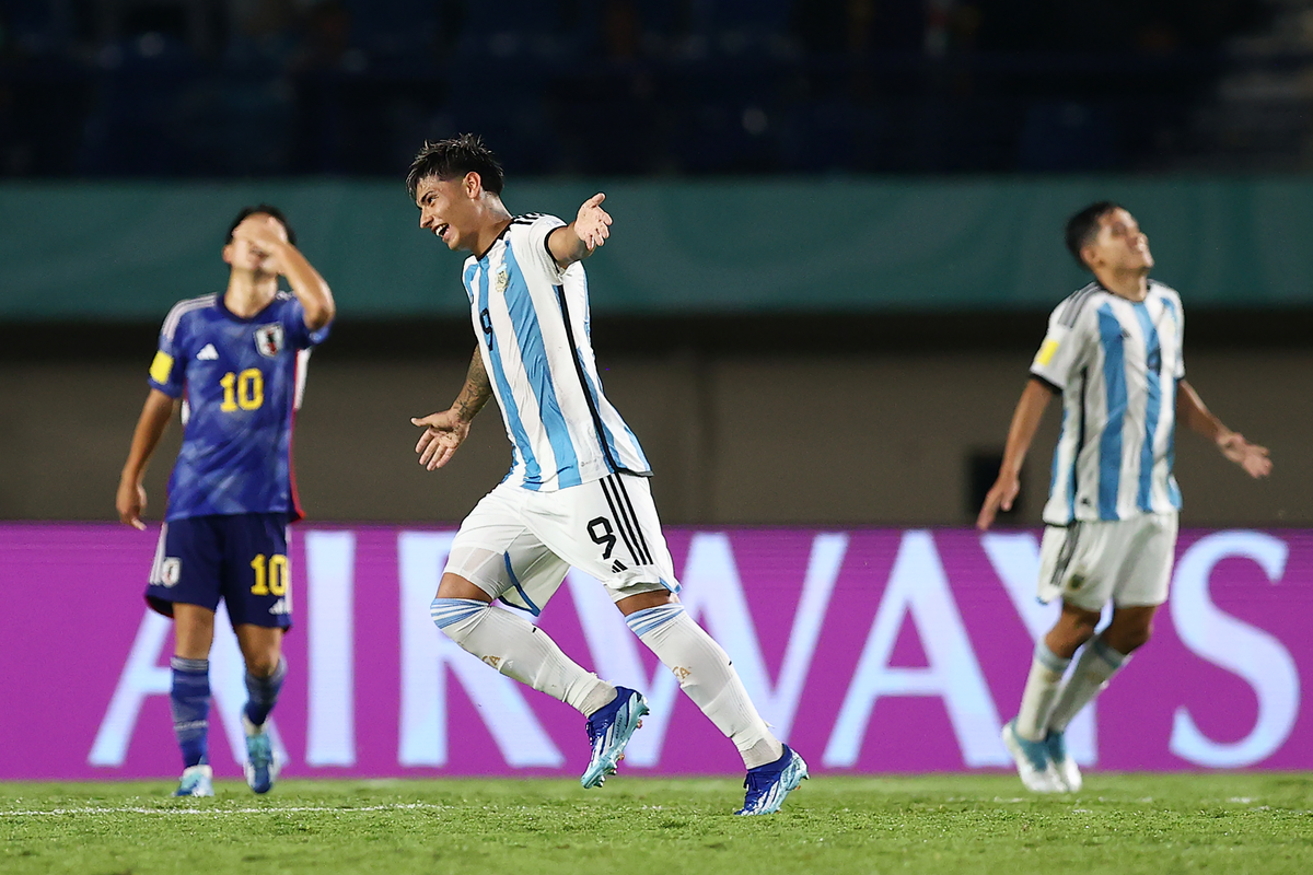 Argentina le ganó a Japón por 3-1 y ahora enfrenta a Polonia por la tercera y última fecha del Grupo D. Argentina le ganó a Japón por 3-1 y ahora enfrenta a Polonia por la tercera y última fecha del Grupo D.