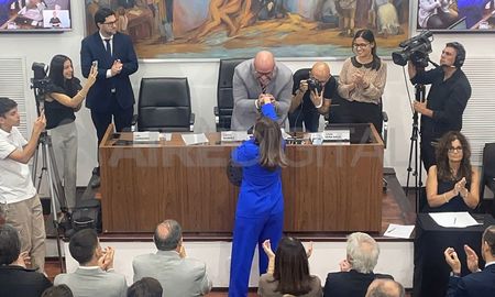 Adriana Chuchi Molina fue reelegida como presidenta del Concejo santafesino. Adriana Chuchi Molina fue reelegida como presidenta del Concejo santafesino.