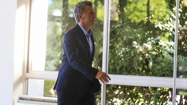 Macri recibe este lunes a familiares de soldados caídos en Malvinas