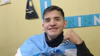 Mariano Farías tiene 31 años, padece leucodistrofia y necesita viajar a México para realizarse un tratamiento altamente costoso.