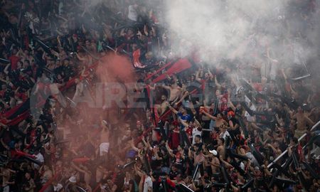 Los hinchas de Colón coparon el Estadio Único de Santiago del Estero. Los hinchas de Colón coparon el Estadio Único de Santiago del Estero.