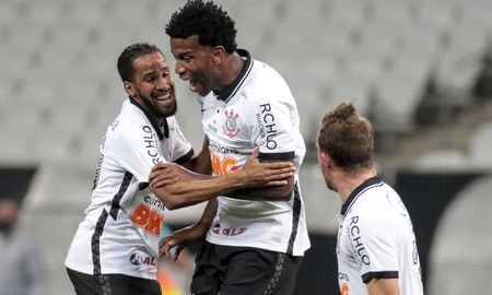 el dt de corinthians dio positivo de covid-19 y varios jugadores tienen sintomas el dt de corinthians dio positivo de covid-19 y varios jugadores tienen sintomas