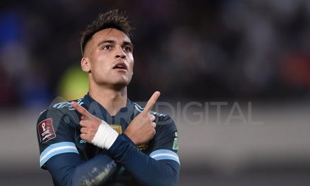 Argentina venció por la mínima y se despegó en la tabla de cara a la clasificación al Mundial de Qatar 2022. Argentina venció por la mínima y se despegó en la tabla de cara a la clasificación al Mundial de Qatar 2022.