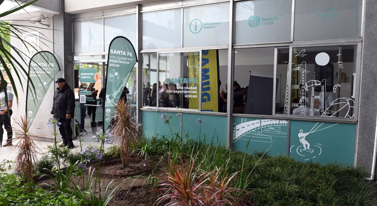 El flamante Centro de Informes Turísticos de la terminal de ómnibus de la ciudad de Santa Fe.