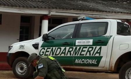 Jujuy: vestidos de gendarme montaron un falso control vehicular para robar Jujuy: vestidos de gendarme montaron un falso control vehicular para robar