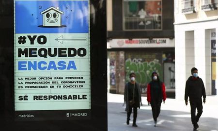 La región de Madrid registra unos 700 casos por cada 100.000 habitantes, frente a los 300 casos por 100.000 del resto del país. La región de Madrid registra unos 700 casos por cada 100.000 habitantes, frente a los 300 casos por 100.000 del resto del país.