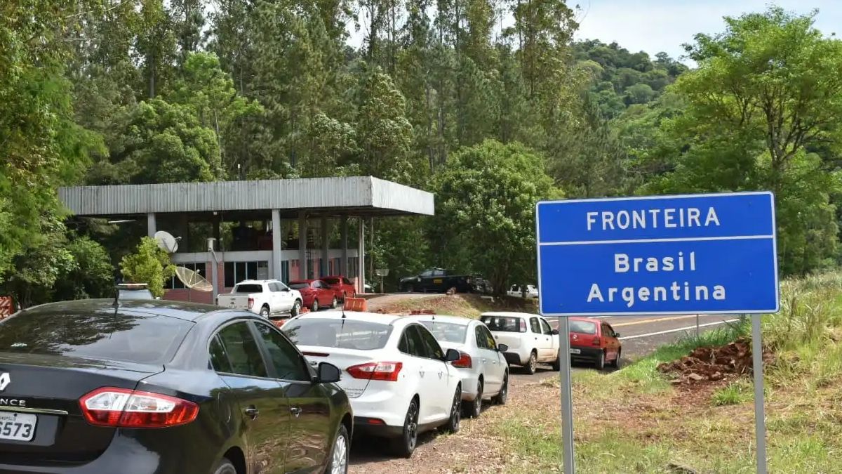 La decisión gubernamental implica la simplificación de todos los trámites de ingreso.