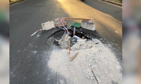 Los vecinos improvisaron para evitar las consecuencias del hundimiento en Santa Fe. Los vecinos improvisaron para evitar las consecuencias del hundimiento en Santa Fe.