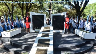 Pullaro encabezó en Reconquista el acto por el Día del Veterano y los Caídos en la Guerra de Malvinas