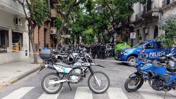 Rosario: encontraron restos humanos en tres contenedores en pleno centro