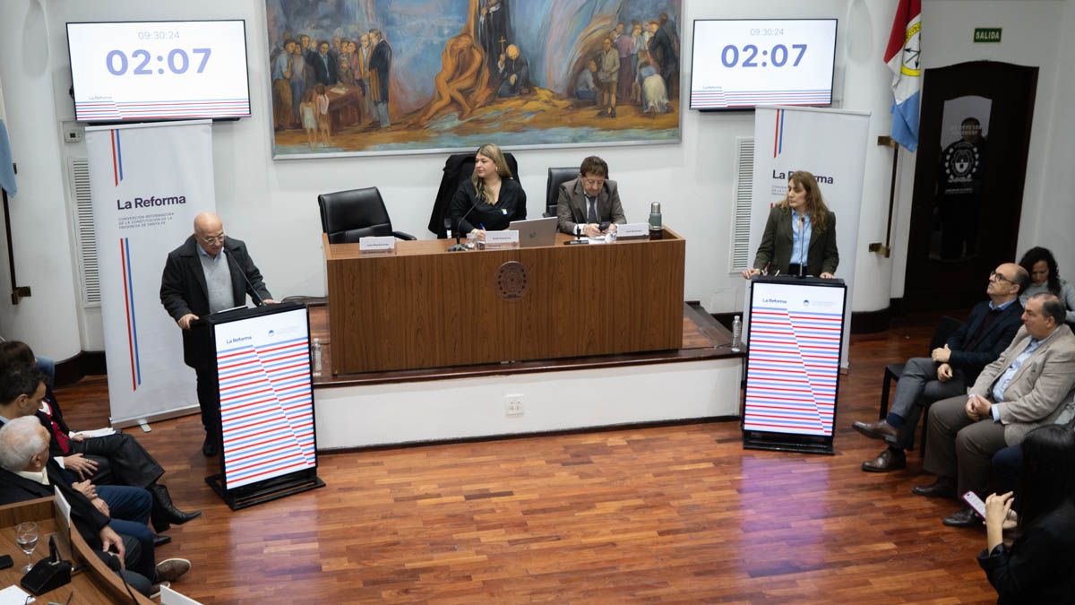 Este martes, en el Concejo de Santa Fe, se llevó a cabo la tercera audiencia pública de la Comisión de Régimen Municipal, Derecho a la Ciudad y Ordenamiento Territorial de la Convención del 25. Este martes, en el Concejo de Santa Fe, se llevó a cabo la tercera audiencia pública de la Comisión de Régimen Municipal, Derecho a la Ciudad y Ordenamiento Territorial de la Convención del 25.