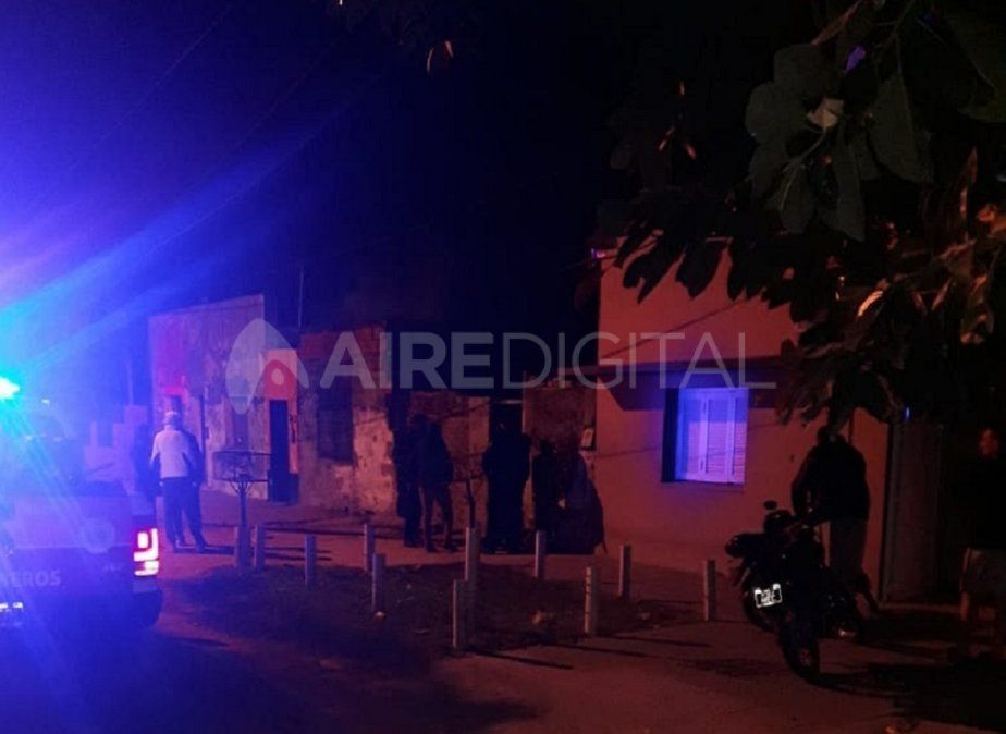 Zavalía al 200 - incendio de una casa