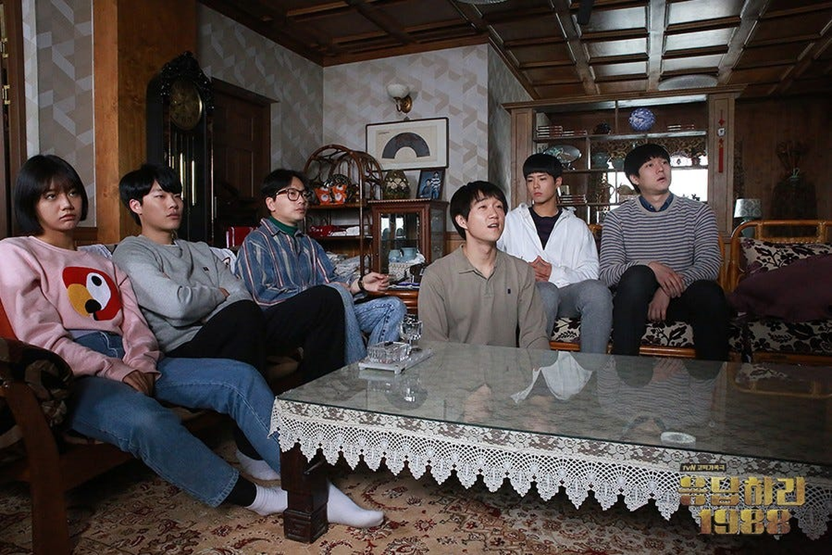 "Contéstame 1988" se estrenó en 2016 y consta de un total de 20 episodios. "Contéstame 1988" se estrenó en 2016 y consta de un total de 20 episodios.