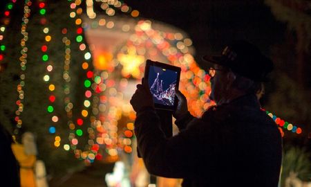 video: por que volvio la navidad a las calles de estados unidos en plena cuarentena video: por que volvio la navidad a las calles de estados unidos en plena cuarentena