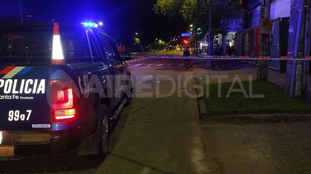 Apenas efectuó los disparos, el remisero y agente del Servicio Penitenciario llamó al 911. Cuando la policía y la ambulancia llegaron, el ladrón ya estaba muerto.&nbsp;