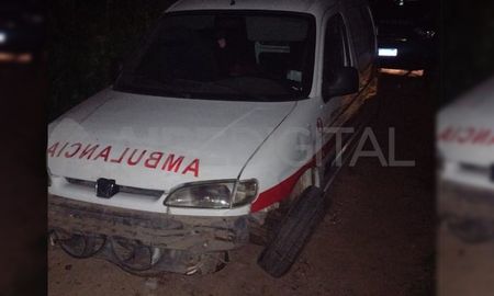 El coche quedó con algunos daños tras ser robado. El coche quedó con algunos daños tras ser robado.