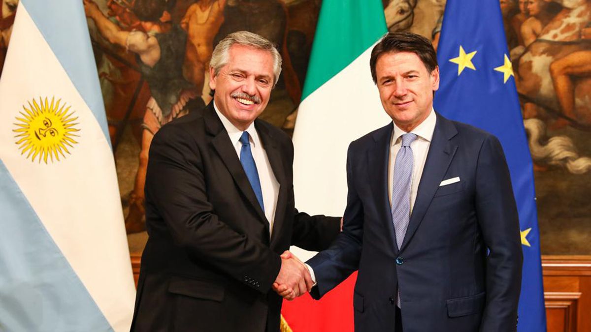 Alberto Fern&aacute;ndez y&nbsp;Giuseppe Conte en Italia.