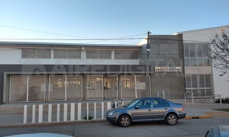 Una violenta pelea terminó con un adolescente baleado, a la salida de la escuela. Una violenta pelea terminó con un adolescente baleado, a la salida de la escuela.