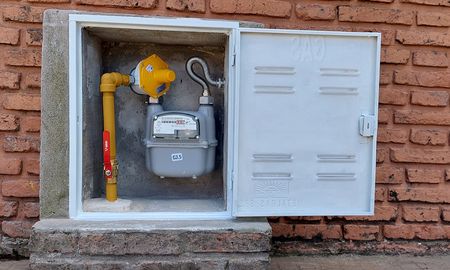 Los vecinos de barrio Sur afectados por los robos optaron por poner caños antirrobo. Los vecinos de barrio Sur afectados por los robos optaron por poner caños antirrobo.