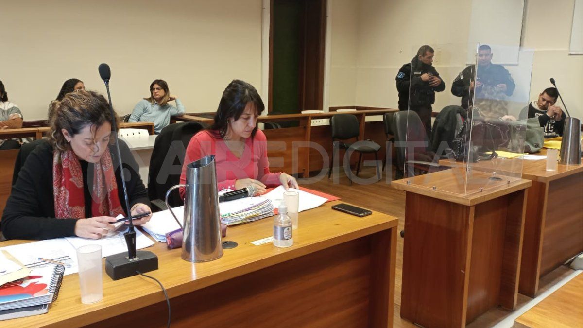 La Fiscalía sostiene que Rivero fue autor de los femicidios de Ramona López y Sandra Ojeda, y que abusó sexualmente de F.R.