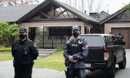 La Corte Suprema de Justicia dictó este jueves una serie de fallos en donde dejó firmes distintas condenas y rechazó plantos objetando investigaciones en causas de narcotráfico. La Corte Suprema de Justicia dictó este jueves una serie de fallos en donde dejó firmes distintas condenas y rechazó plantos objetando investigaciones en causas de narcotráfico.