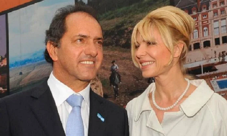 Daniel Scioli y Karina Rabolini están en guerra por su divorcio millonario: se disputan una montaña de dinero Daniel Scioli y Karina Rabolini están en guerra por su divorcio millonario: se disputan una montaña de dinero