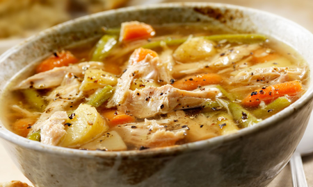 La receta sencilla y económica para hacer la sopa de pollo más rica La receta sencilla y económica para hacer la sopa de pollo más rica
