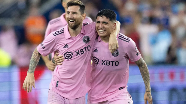 Facundo Farías junto a Lionel Messi en Inter Miami.