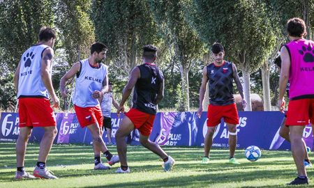colon: bernardi descartado y varias dudas en el equipo para enfrentar a newells colon: bernardi descartado y varias dudas en el equipo para enfrentar a newells