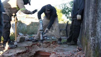 Rosario: el Gobierno Provincial derribó el búnker de venta de drogas número 110
