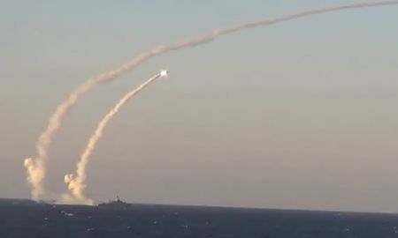Ministerio de Defensa de Rusia dijo que las fuerzas armadas rusas continuaron atacando el comando militar y los sistemas de energía de Ucrania, así como los arsenales con municiones y armas de fabricación extranjera. Ministerio de Defensa de Rusia dijo que las fuerzas armadas rusas continuaron atacando el comando militar y los sistemas de energía de Ucrania, así como los arsenales con municiones y armas de fabricación extranjera.